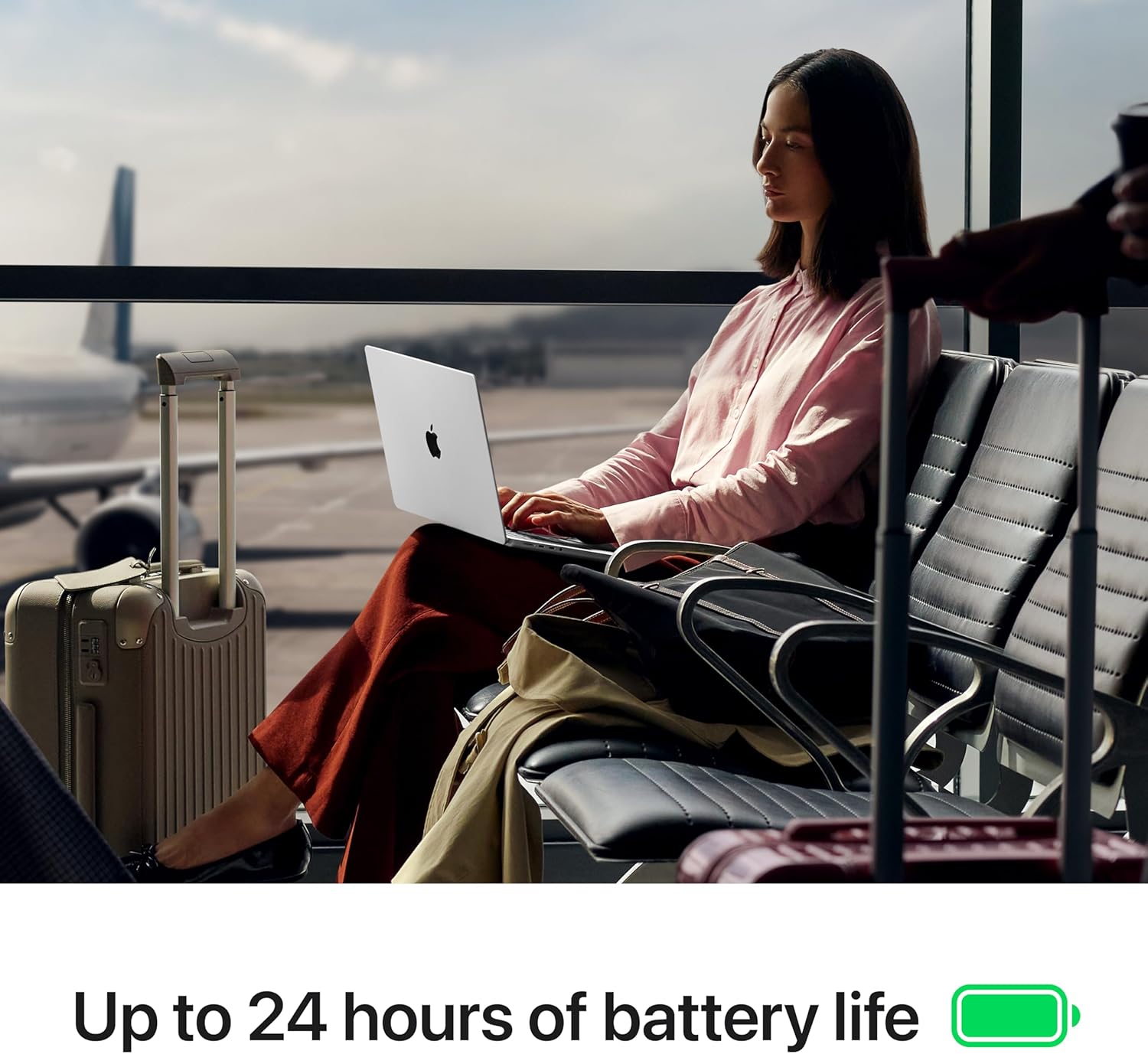 (dubble) Apple 2025 MacBook Pro Laptop, M5 chip, 10‑core CPU and 10‑core , 24GB  Memory, 1TB SSD Storage; Black