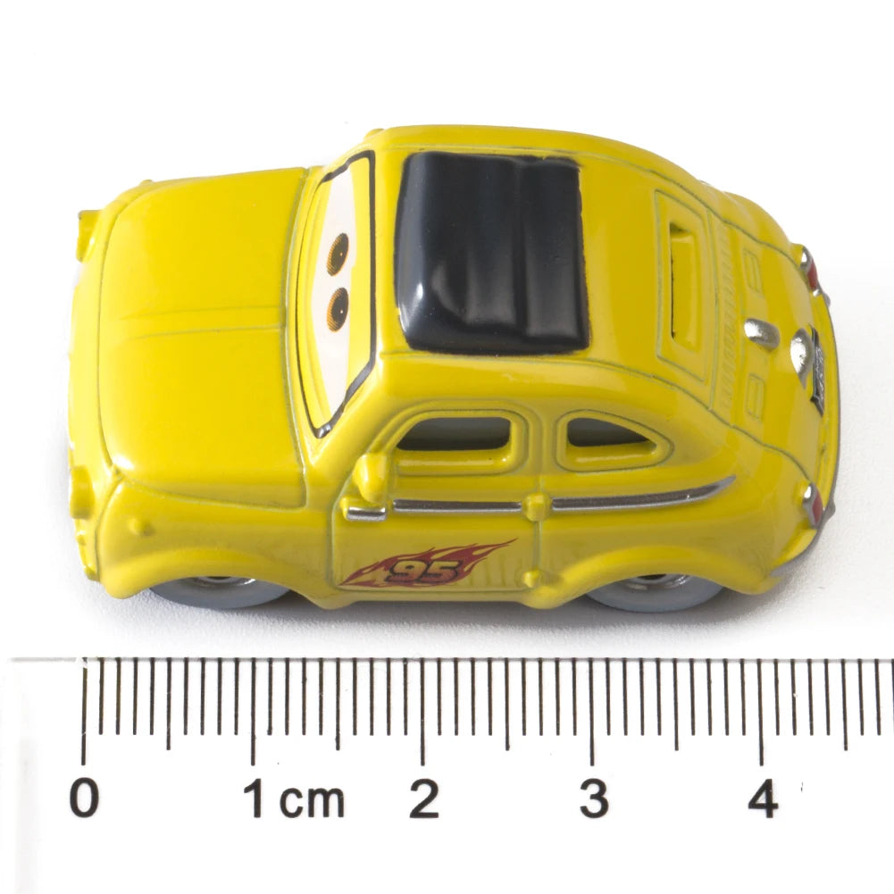 Disney Pixar Cars 3 Lightning McQueen Diecast Toy – 1:55 Alloy Car
