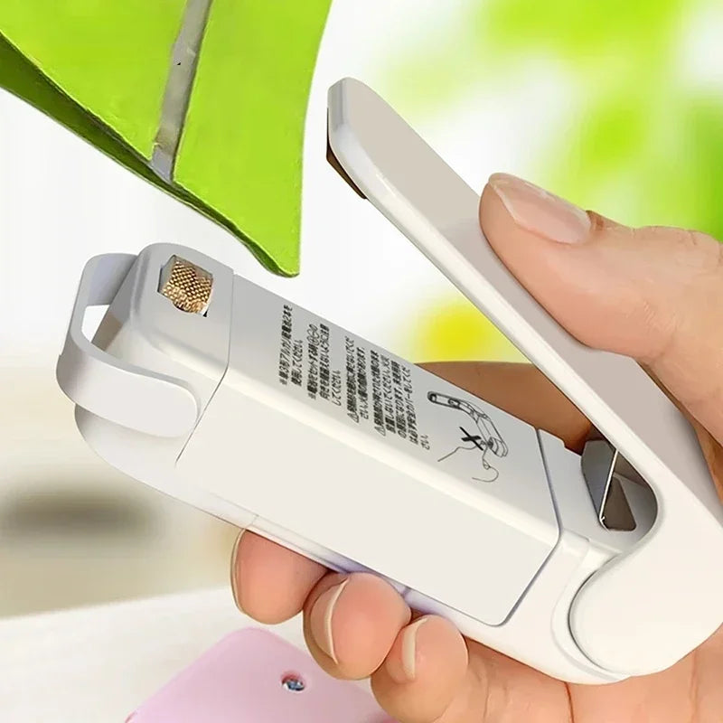 Mini Heat Bag Sealer – Portable Handheld Food Bag Thermal Sealing Machine