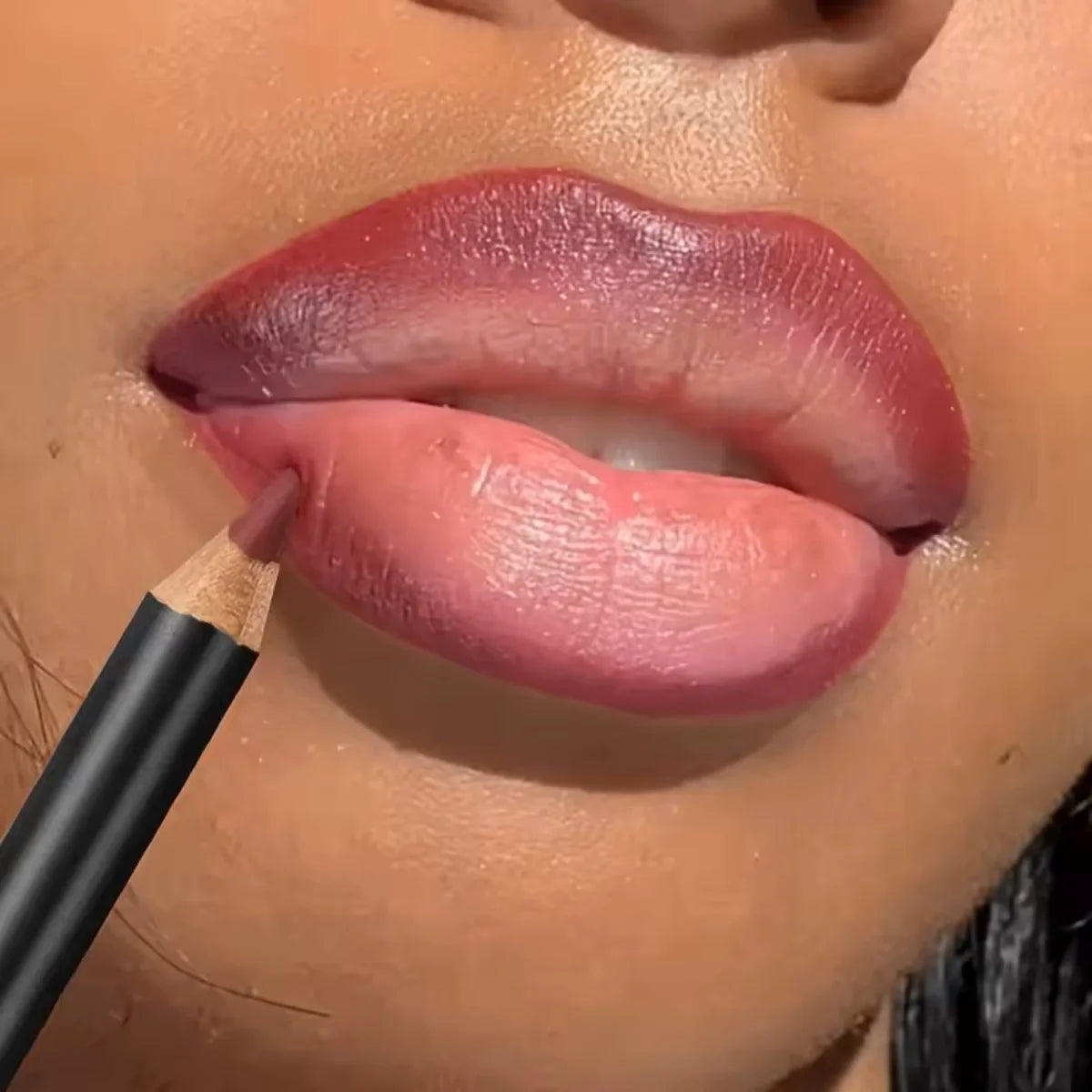 Waterproof Matte Lipliner Pencil – Long-Lasting Lip Contour & Tint