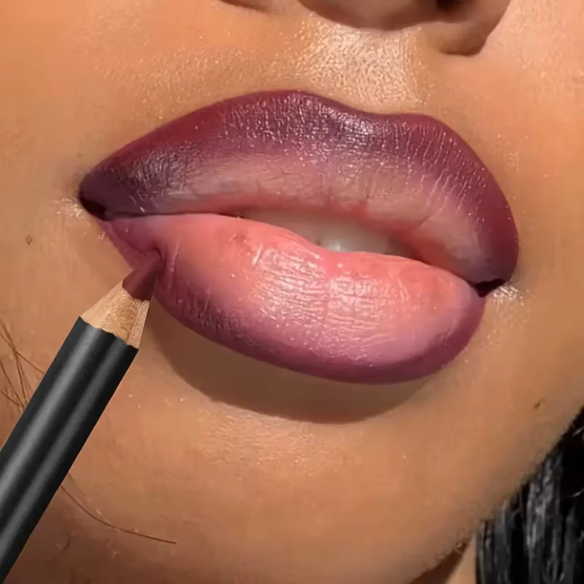 Waterproof Matte Lipliner Pencil – Long-Lasting Lip Contour & Tint